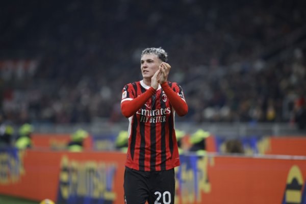 Phóng viên: Real Madrid ban đầu có quyền mua lại ưu tiên của A-Jimenez nhưng nó không được sử dụng v