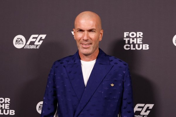 Zidane: Ông cảm thấy bóng đá n